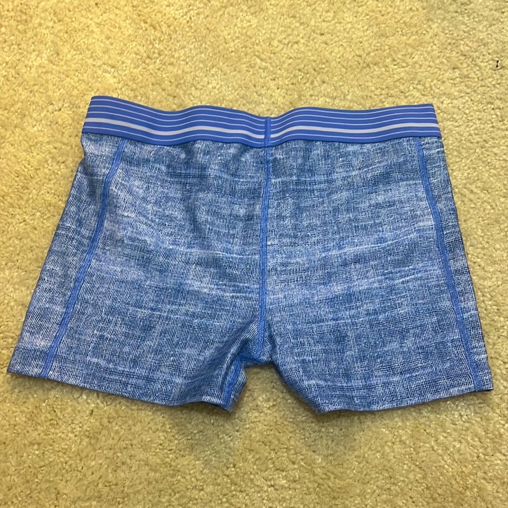 Under Amour Shorts - Picture 2 of 2